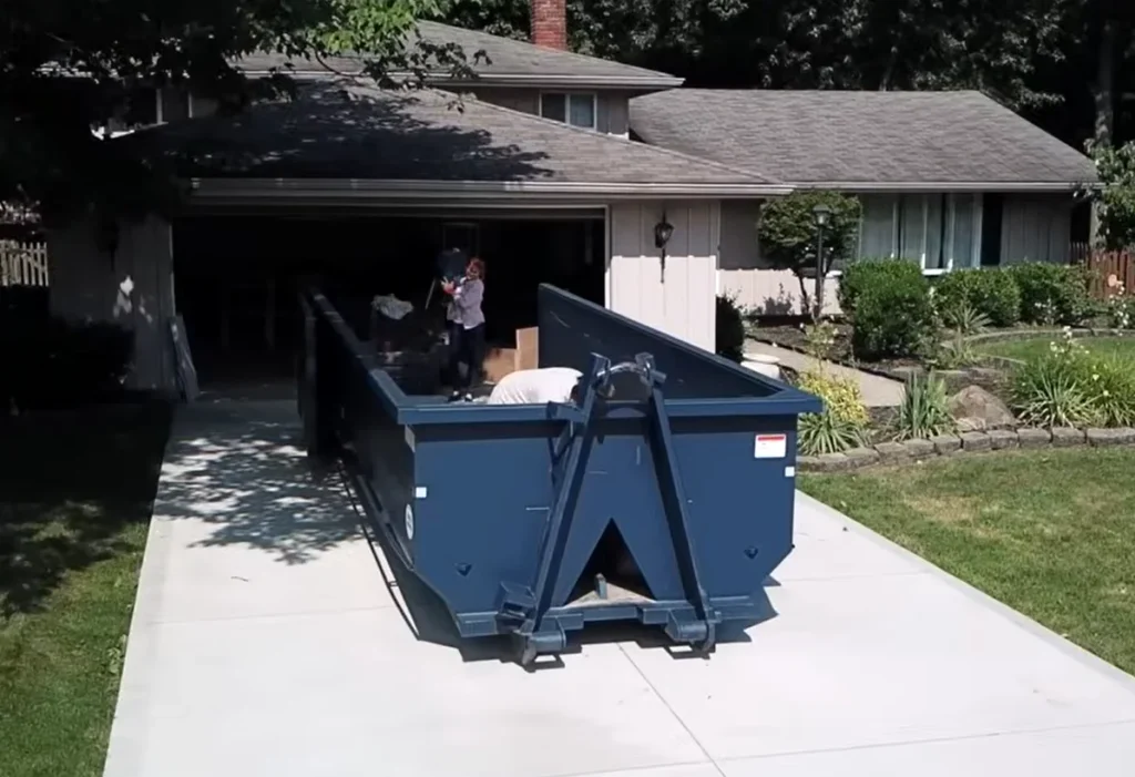 30 yard roll-off dumpster rental in Las Cruces, NM